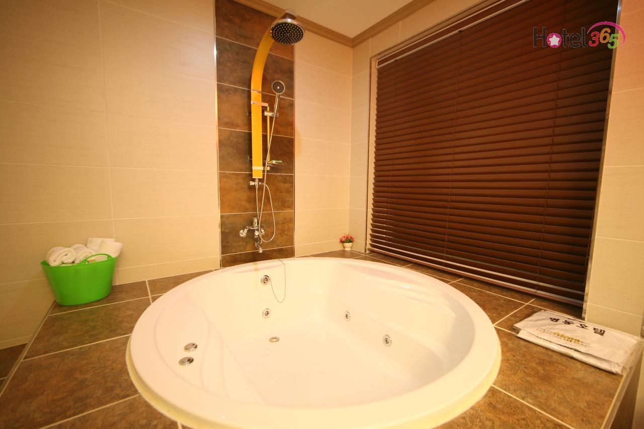 Chuncheon Myeongdong Hotel Zewnętrze zdjęcie