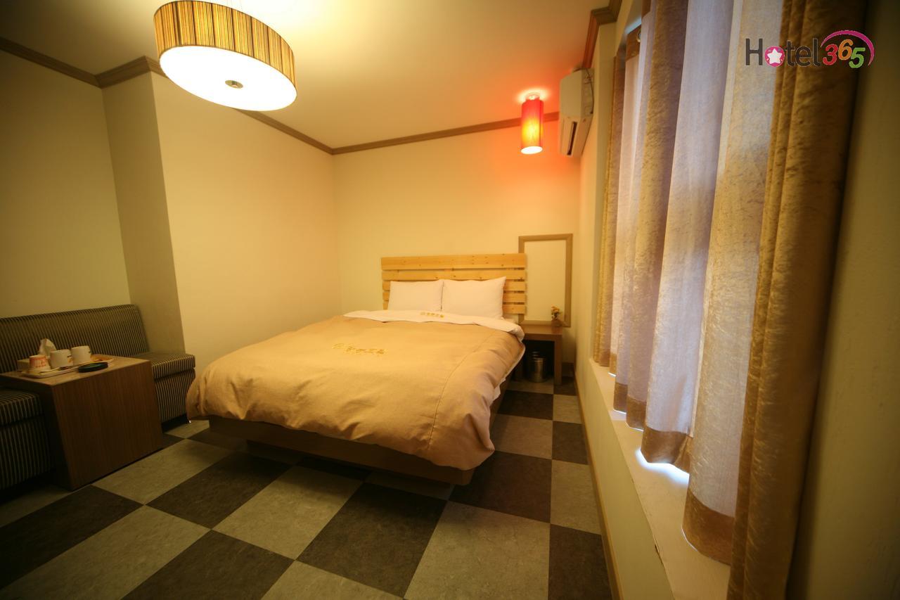 Chuncheon Myeongdong Hotel Zewnętrze zdjęcie