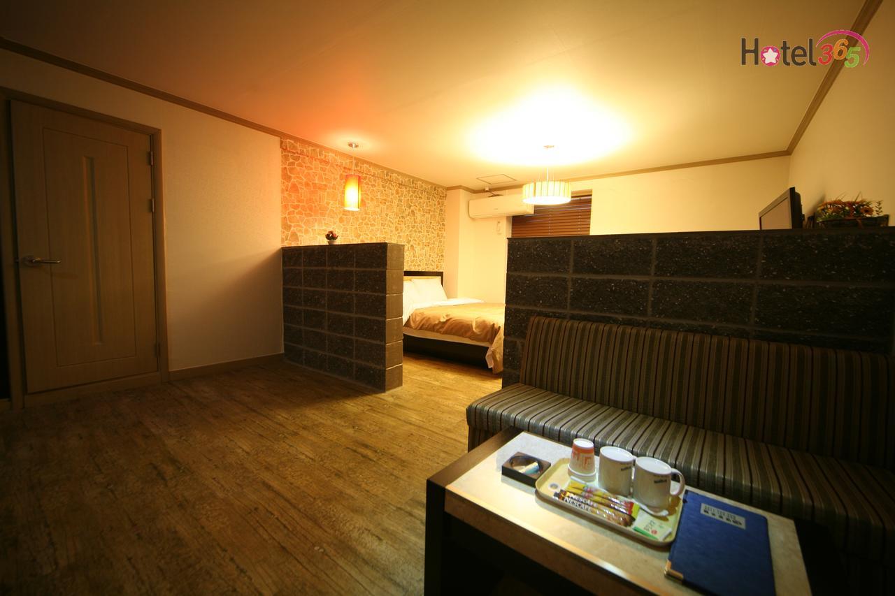 Chuncheon Myeongdong Hotel Zewnętrze zdjęcie