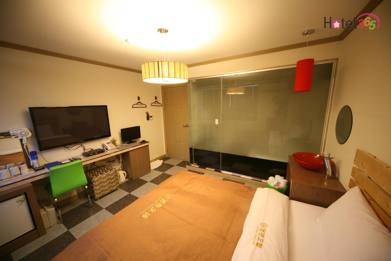 Chuncheon Myeongdong Hotel Zewnętrze zdjęcie