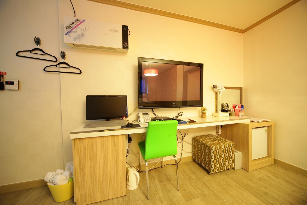 Chuncheon Myeongdong Hotel Zewnętrze zdjęcie